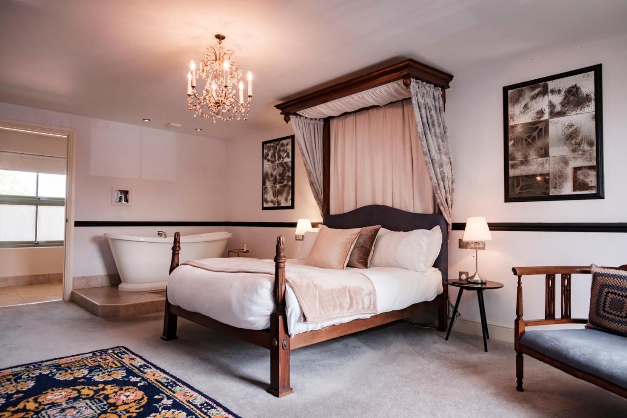 The Bower Inn Bridgwater Exteriör bild A room at the hotel