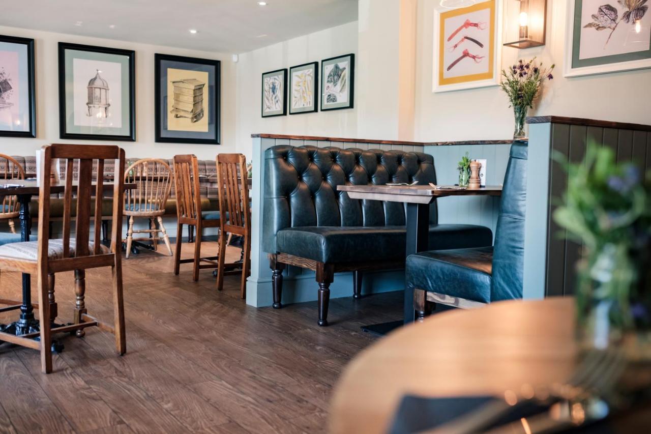 The Bower Inn Bridgwater Exteriör bild The interior of the restaurant